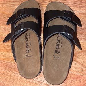 Black Birkenstock’s